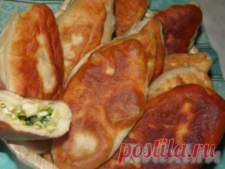 Жареные пирожки с зелёным луком и яйцом - 7 пошаговых фото в рецепте