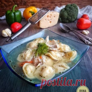 КУРИНЫЙ СУП С СЫРНЫМИ ПЕЛЬМЕНЯМИ