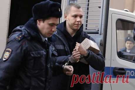 Волгоградец Журавель по совокупности получил 14 лет за госизмену и сожжение Корана