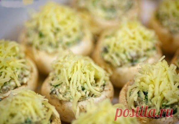 шеф-повар Одноклассники: Шампиньоны с курицей и сыром.