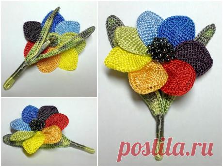 Интересные работы по вязанию цветов крючком