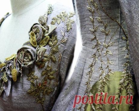These Close-Ups Of "Game Of Thrones" Fashion Will Take Your Breath Away