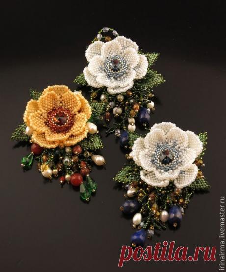 (14) Купить Брошь &quot;Шиповник&quot; - оранжевый, белый цвет, белый, синий, брошь, брошь ручной работы | Бисерные броши и кулоны