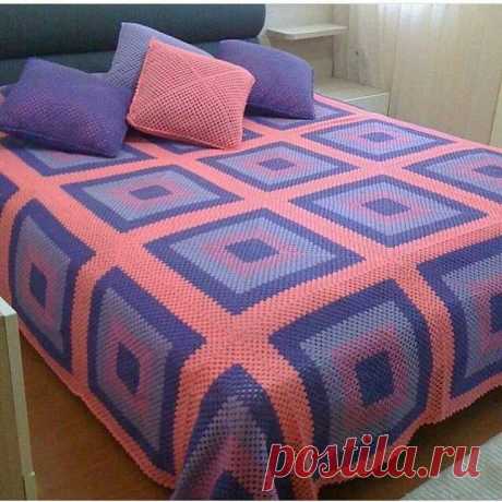 (13) Facebook