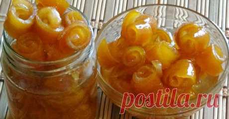 Варенье из мандариновых корок Многие хозяйки применяют его как начинку для пирогов – уж очень вкусно и ароматно получается. Да и для зимнего чаепития нет ничего приятнее, чем такое лакомство!

Рецепт №1. Чтобы приготовить такое ва…