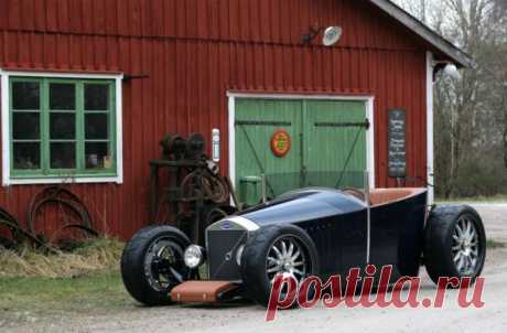 Caresto Hot Rod Jakob – невероятный хот-род Volvo (27 фото) | Чёрт побери Вы полагаете, что хот-роды — это элемент исключительно американской автомобильной культуры и строят их только на базе различных «Фордов» и «Бьюиков»? Вот и нет! Например. компания Caresto как-то сделала потрясающий красоты хот-род под брендом Volvo. Это уже не первый хот-род от шведской автомастерской. Их работы в этом жанре отличаются от классических хот-родов тем, что не используют исторический авт...