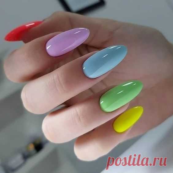Разноцветные ногти