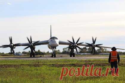 Украина полтора года готовила атаку дронами на военные аэродромы. Почему бомбардировщики Ту-95МС стали для ВСУ удобной целью?