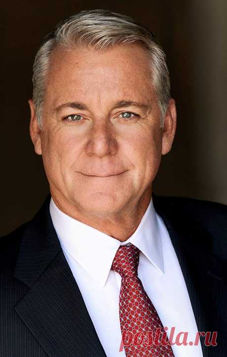 Роберт Кертис-Браун