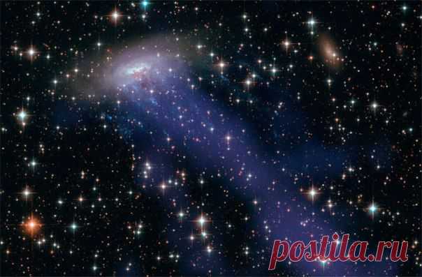 Cпиральная галактика ESO 137-001 в галактиче Наугольника / Интересный космос
