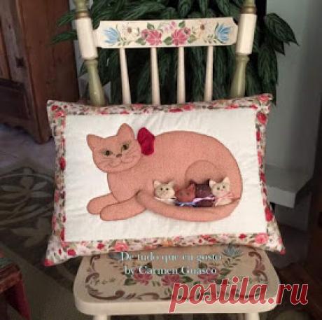 MODA E MOLDES - FELTROMARA: ALMOFADA GATOS