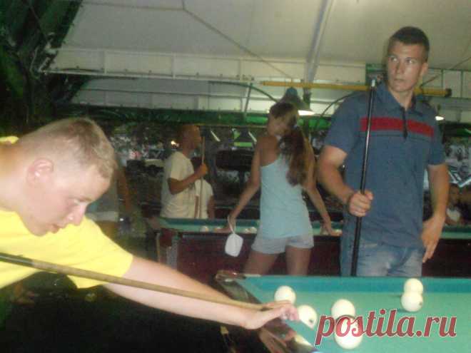 Роман Богданов