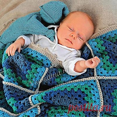 Покрывало, связанное крючком в зеленых тонах, и мягкая игрушка Покрывало, связанное крючком в зеленых тонах, и мягкая игрушка.Размеры покрывала: ок. 80 х 80 см. Игрушка: ок. 35 см.