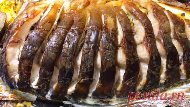 Показываю как вкусно запечь карпа в духовке. Карп получается очень сочный.
Очень нравится всей семье именно запечённый карп. Сейчас покажу, как его вкусно приготовить. Карпа почистила, удалила внутренности и жабры, хорошо промыла рыбу. Теперь делаю надрезы, …
Читай дальше на сайте. Жми подробнее ➡