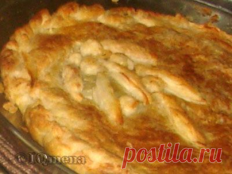 Пирог из слоеного теста с яично-луковой начинкой