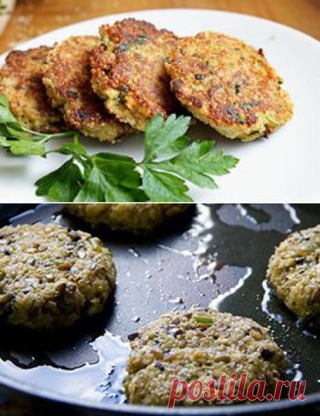 ОВСЯНЫЕ ПОСТНЫЕ КОТЛЕТЫ !! **Нежно, воздушно, вкусно -благодаря грибам -это сытно, и для мужчин! Готовятся быстро -запарим овс/хлопья, и через 1час на столе  румяные котлетки. *Наслаждаемся полезной едой!