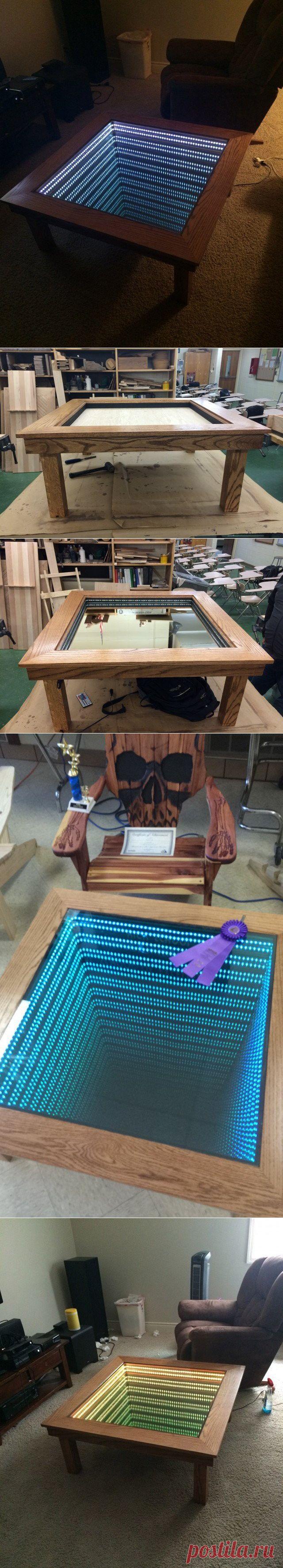 Столик бесконечности из зеркал и подстветки