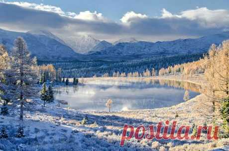 Lake Kedelyu, Altai, Siberia, Russia.
fivehundredpx от Svetlana Shupenko   |  Pinterest • Всемирный каталог идей