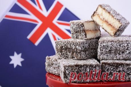 Национальный австралийский десерт ламингтон. Он состоит из нежного бисквита, джема, шоколадной глазури и кокосовой стружки. Ламингтон назван в честь губернатора штата Квинсленд. Губернатору, кстати, эти пирожные совсем не нравились, но они очень полюбились жителям Австралии (и не только). Рецепт ламингтон прост в исполнении, в него входят привычные для нас ингредиенты.

Photo by Milleflore Images
