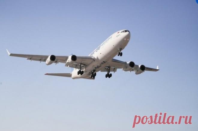 Мантуров: Ил-96-400М будут использовать для госнужд и грузовых перевозок. На минувшей неделе воздушное судно совершило первый и успешный полет.