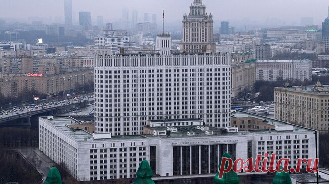 Правительство продлило ограничения на ввоз и вывоз ряда товаров