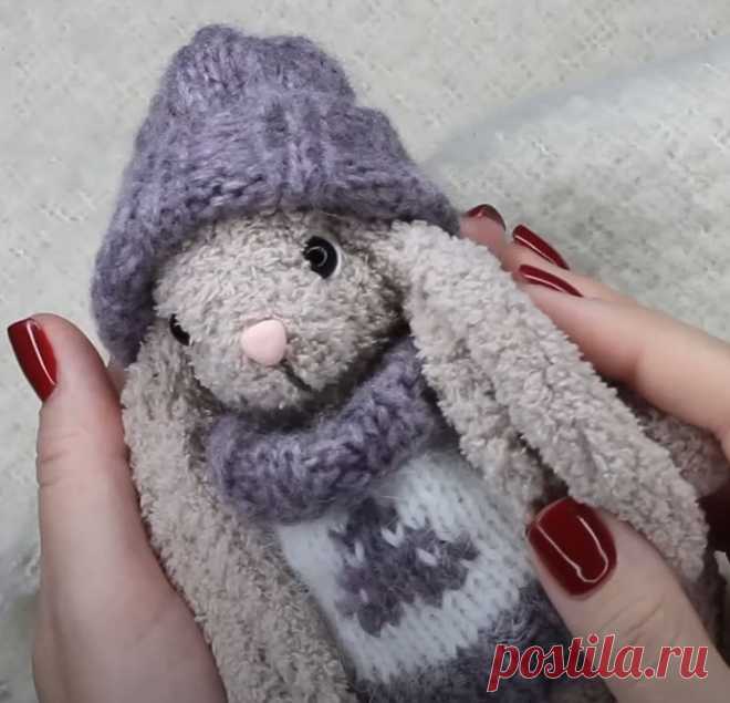 Вязаный кролик спицами. Символ 2023 года. Мастер-класс | Креаликум