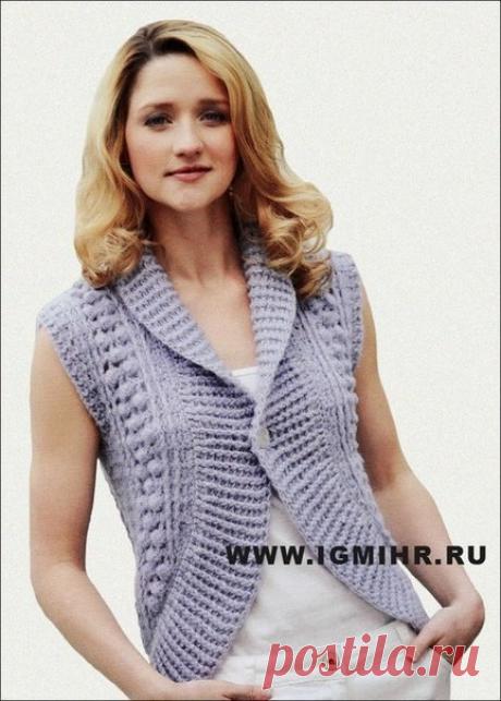 ДЫМЧАТЫЙ ЖИЛЕТ

Размеры: 42 (44 : 46 : 48)
Обхват груди: 81 (86 : 91 : 96) см.
Ширина законченного изделия: 85 (90,5 : 95 : 101) см.
Длина в середине спинки: 60,5 (64 : 67 : 70,5) см.

Вам потребуется: 350 (400 : 450 :450) г пряжи дымчатого цвета (72% шерсти альпака, 28% хлопка; 50 г/ 140 м); крючки № 4 и № 4,5; большая пуговица.

Техника вязания:

Рельефный лицевой столбик с 2 накидами: ввести крючок справа налево и спереди назад и связать 1 ст. с/2н вокруг ножки след. п....