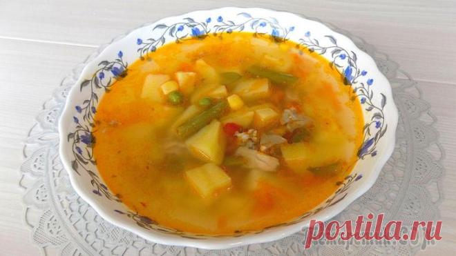 Рецепт супа приготовленного из мексиканской смеси овощей В этом видео рецепте я покажу вам как приготовить суп из мексиканской смеси овощей с курицей. Такой суп я готовлю на курином бульоне, для этого сначала я отвариваю куриный окорочок.Этот суп прост в пр...