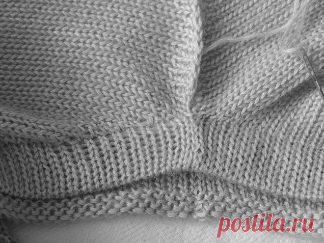 Быстрый способ обработки горловины с помощью вязальной машины Иногда хочется обработать горловинку как-то не стандартно, не классической кеттлевкой. Представляю небольшой мастер-класс по обработке горловинки. Изделие было связано из пряжи кашемир/шелк Dream в 4 сложения. 2660 м 100 г.