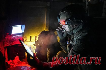 Украину уличили в подготовке атаки дронов на Урал и Заполярье. Украина в 2024 году может применить дроны с дальнобойностью до 2000 километров, нацеливаясь на арктические базы России и на Урал. Согласно данным Bild, десять украинских производителей в этом году поставят на вооружение Вооруженных сил Украины дроны, способные пролетать до 2500 километров.