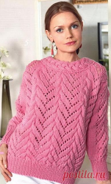 Красивый ажурный свитер спицами 

Ажурный свитер спицамиТрикотажные свитера можно вязать, не только теплыми, но и ажурными. Свитер связан из пряжи розового цвета двумя основными узорами, один из которых переходите в другой. Узор 