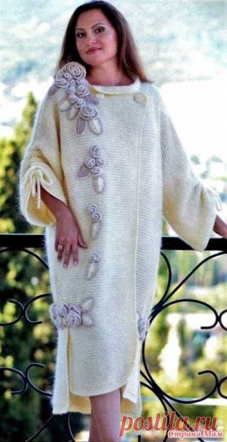 Водопад из роз. Стильное пальто с аппликацией(спицы+кр ючок). Автор Светлана Волкодав Журнал мод 169