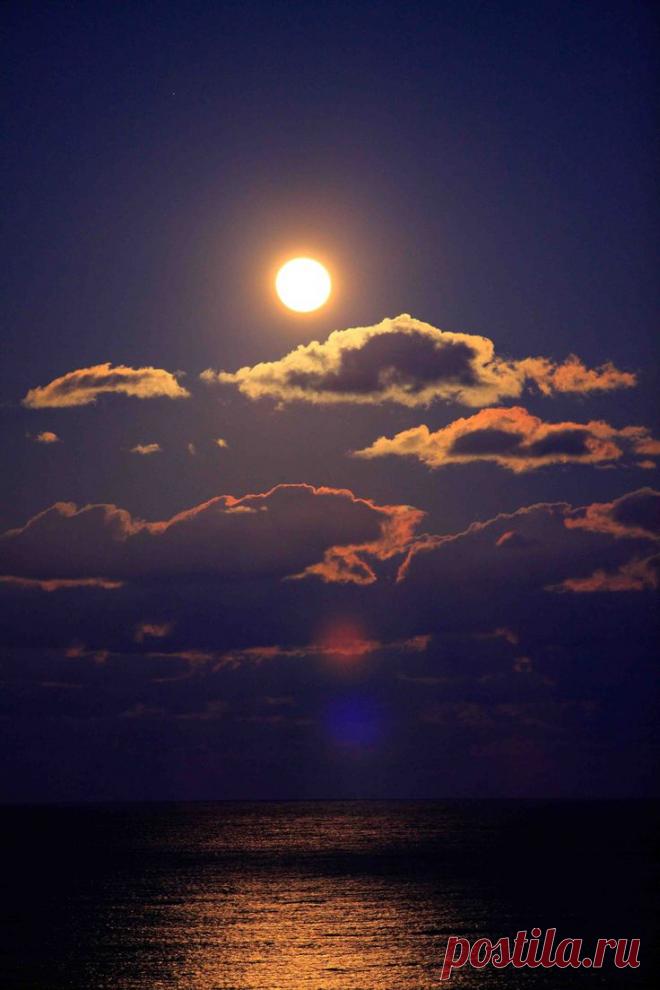 mrminty — Time for bed. Goodnight guys, pleasant dreams.