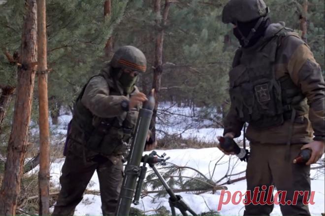 Десантники штурмом взяли опорный пункт ВСУ под Артемовском. Всего за сутки бойцы ВС РФ уничтожили около 290 боевиков ВСУ на донецком направлении.