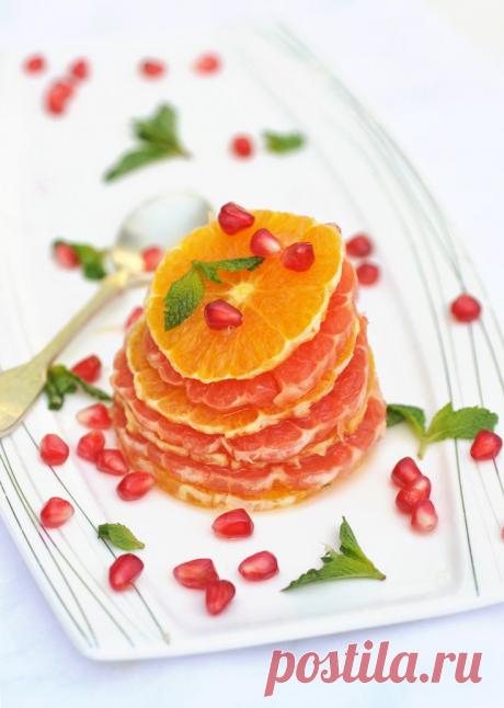 Цитрусовый салат, с зернами граната и листочками мяты. Весь рецепт на картинке.