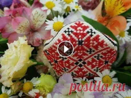 Игольница бискорню, схема, МК В этом видео я хотела показать, как я вышивала игольницу. Вернее вышивала я обычную игольницу, а в результате получилась игольница-бискорню) 1. Ссылка...