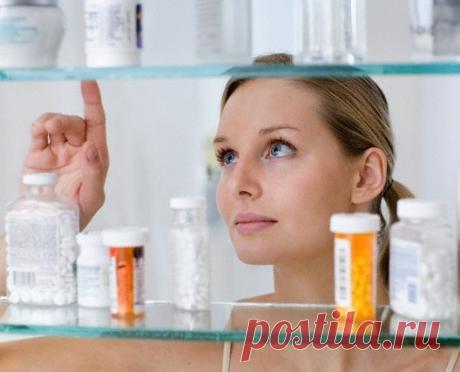 ЛЕКАРСТВА,О КОТОРЫХ ДОЛЖНА ЗНАТЬ КАЖДАЯ ЖЕНЩИНА

В природе существует множество средств, которые помогают нам поддерживать здоровье и красоту. Но навязчивая реклама синтетических препаратов усиленно вытесняет эти знания из нашей памяти, и многие женщины даже не подозревают, что дорогую косметику зачастую можно заменить куда более доступными и 100% натуральными веществами!

- Абрикосовое масло.

Применяется для массажа тела и питания ногтей.

-Блефарогель-1.

Этот препарат ...