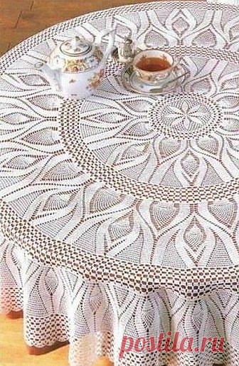 Круглая скатерть с узором "Ананас" крючком.