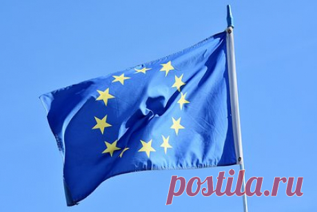 Бельгия заявила об отсутствии финального решения о поддержке приема Украины в ЕС. Глава МИД Бельгии Аджа Лябиб рассказала об отсутствии в настоящее время у королевства финального решения о том, станет ли оно поддерживать на саммите в Брюсселе рекомендацию ЕК о начале переговоров о приеме Украины в Евросоюз. Она отметила, что в данном вопросе будет необходим общеевропейский консенсус.