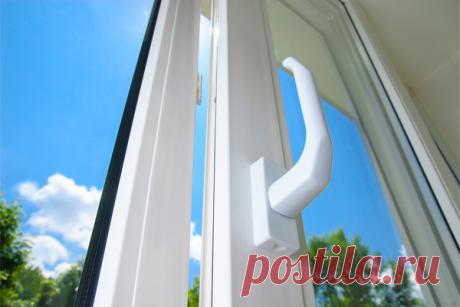 Полезная информация о пластиковых окнах 
	

	Все окна нужно смазывать 
	Да, вещь простая, но тем не менее знают об этом далеко не все. И когда ручка или механизм рамы начинают скрипеть и плохо работать, большинство вызывают мастера. Однако …