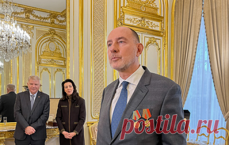 Внук де Голля заявил, что сближение с Россией отвечает глубинным интересам Франции. Россия стала одной из нескольких европейских держав, которые лучше других смогли сохранить базовые ценности, отметил Пьер де Голль