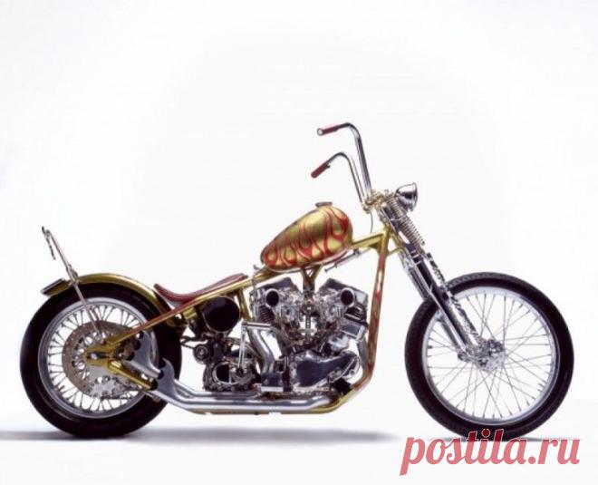 Daddy-O (2003) (Rat Fink).
Построен в честь кумира кастомайзеров 60-х Ed «Big Daddy» Roth. Первая победа на шоу «Создай мотоцикл».