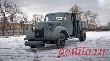 Вермахт на дровах: тест-драйв газгенного Ford G398TS Многие из вас с первого взгляда узнают грузовики, воевавшие в рядах советской армии против гитлеровских войск. В первую очередь – ЗиС-5 и ГАЗ-АА («полуторку»). Вспомнят и ленд-лизовские Studebaker US6...