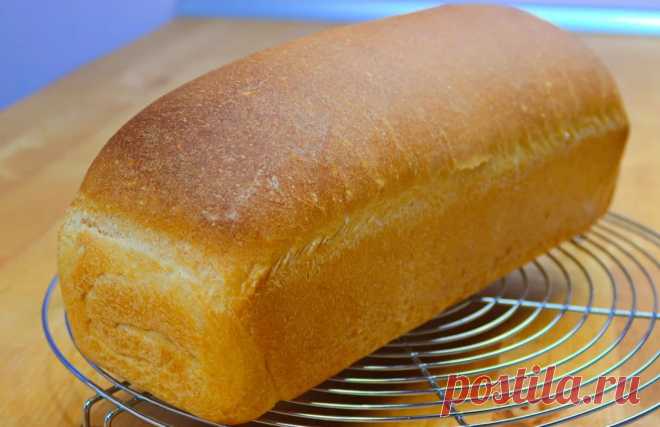 Показываю как испечь простой домашний хлеб кирпичик с тонкой хрустящей корочкой Хлеб в магазине больше не покупаю Простой рецепт домашнего пшеничного хлеба. Тонкая хрустящая корочка, воздушный влажный внутри и безумно ароматный! Тесто безопарное, но минимальное количество дрожжей и более длительное брожение обеспечивают и хороший вкус...