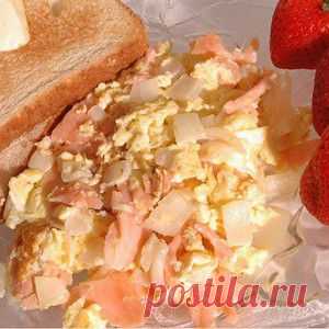 Яичница с копченым лососем и лимонным кремом - BestCook