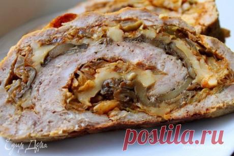 Рулет из мясного фарша с капустой