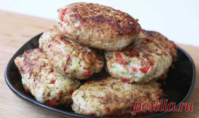 Рецепт куриных котлет с овощами.