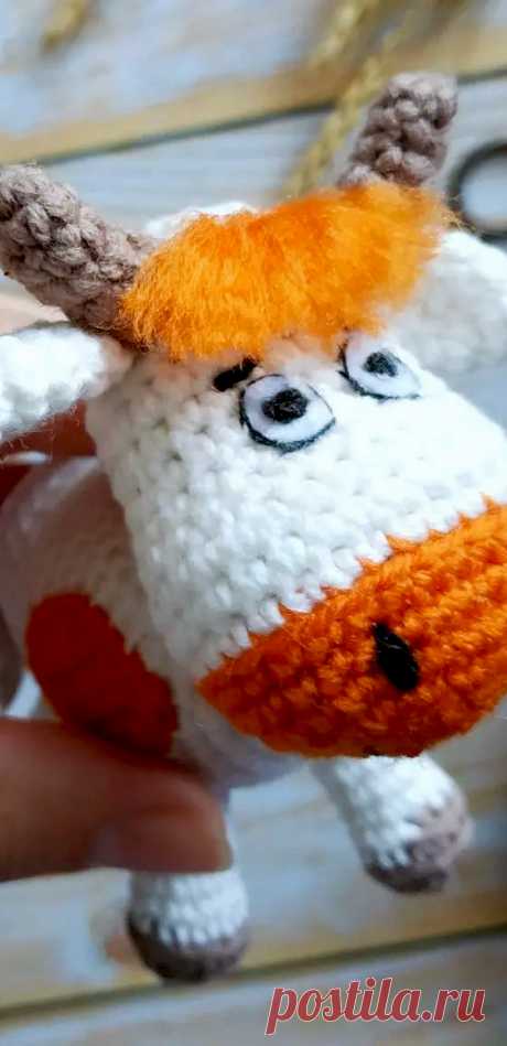 PDF Коровка крючком. FREE crochet pattern; Аmigurumi animal patterns. Амигуруми схемы и описания на русском. Вязаные игрушки и поделки своими руками #amimore - корова, маленькая коровка, телёнок, бык, бычок.