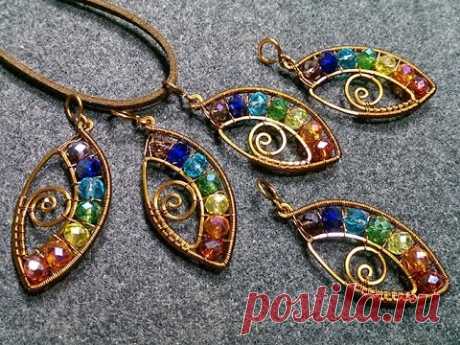eye pendant with stones rainbow colors- How to make wire jewelery 164