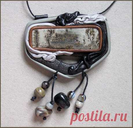 Украшения из кожи